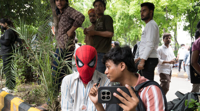 Phones in Hand, India’s Young Protesters Blast Through Modi’s Media Control