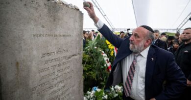 Polish nationalists protest Jewish pogrom commemoration