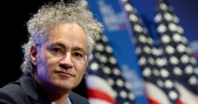 Read Palantir's 9-point manifesto that decries tokenmaxxing and trumpets 'AI sovereignty'