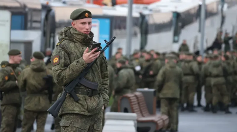 Russian troops survive an average 30 minutes on Ukraine's battlefield: CIA director