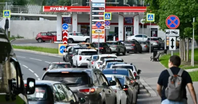 Russia's worst fuel crisis in years deepens as governor warns petrol will remain 'unavailable'