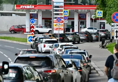 Russia's worst fuel crisis in years deepens as governor warns petrol will remain 'unavailable'