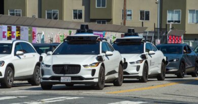 San Francisco mayor pushes for tougher rules after the Waymo traffic fiasco | TechCrunch