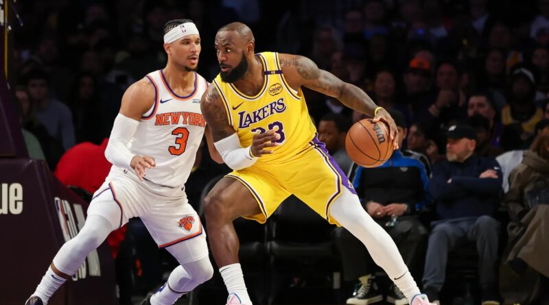 Should The New York Knicks Sign LeBron James?