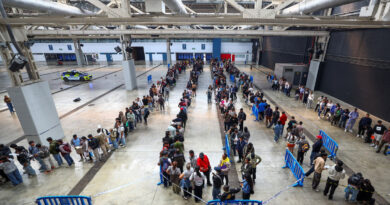 Spain citizenship law for exiles' descendants triggers row over votes