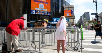 Taylor Swift and Travis Kelce wedding attracts small crowds during sweltering NYC heat
