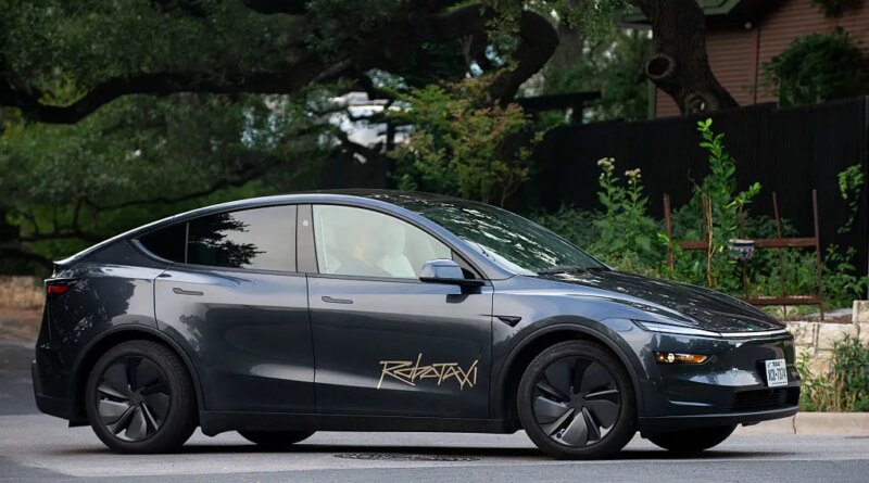 Tesla's robotaxis are moving in reverse | TechCrunch