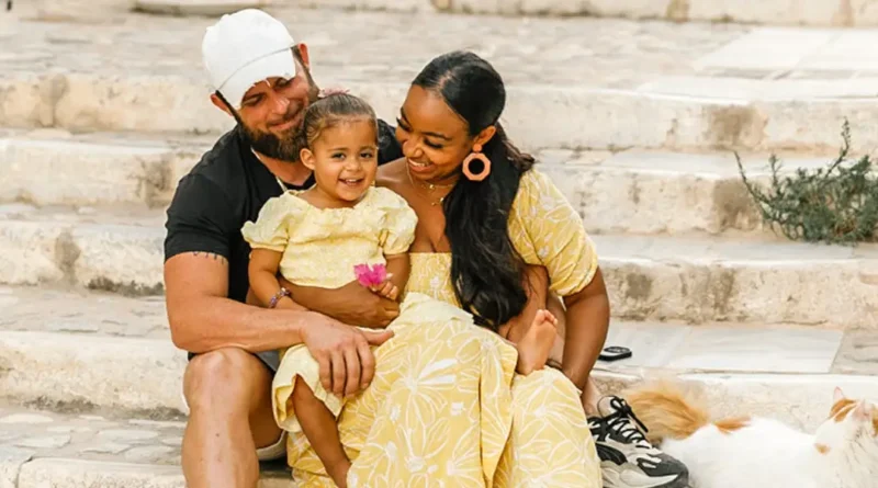 We moved from the US to a Greek island. Here are 5 pros and cons of raising a kid abroad.