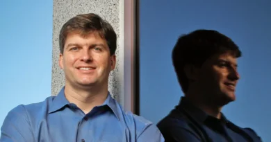 'Big Short' investor Michael Burry says Netflix makes milk, Disney makes wine