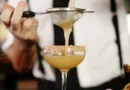 A bartender shares the 5 red flags she always looks for at a bar