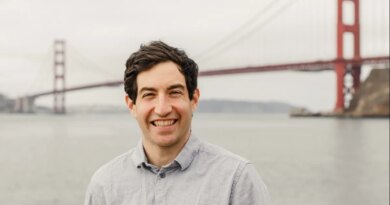 Jacob Bank, founder of Relay, with the Golden Gate Bridge in the background