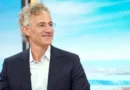 Alex Karp rings the alarm for salespeople, saying Palantir's teams crushed earnings with a 'miniscule and shrinking' head count