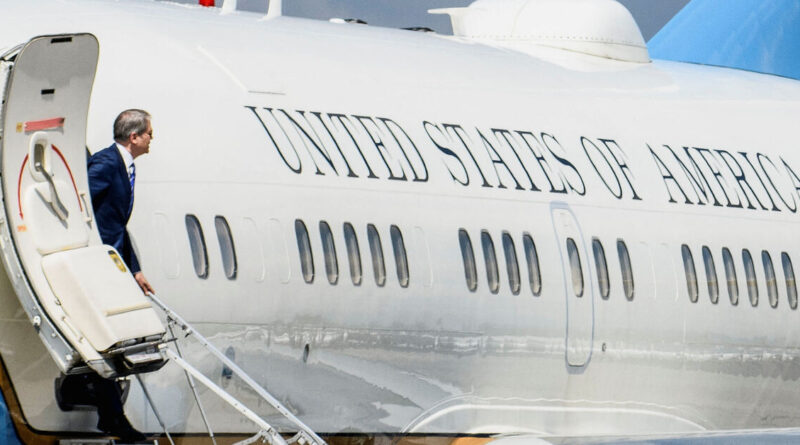 Bessent expects new US secondary sanctions weekly, aiming to increase pressure on Iran
