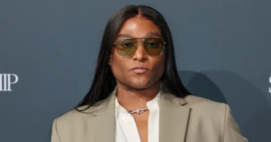 Celebrity stylist Law Roach says he tries not to be friends with his clients: 'I want to get paid'