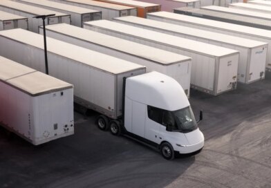 Einride strikes deal to add 500 Tesla Semis to its fleet | TechCrunch