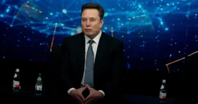 Elon Musk renews his battle with Delta after it snubbed Starlink for Jeff Bezos' Amazon Leo