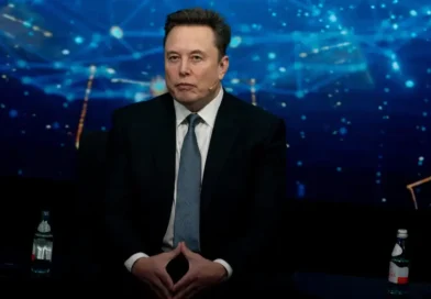 Elon Musk renews his battle with Delta after it snubbed Starlink for Jeff Bezos' Amazon Leo