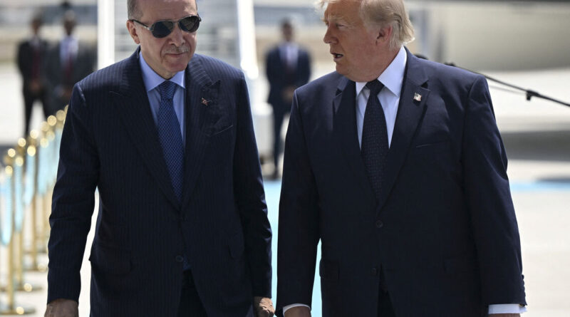 Erdogan urges Trump to pursue talks with Iran, offers support
