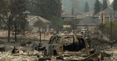Fires in Spokane, Washington, burn 600 structures, force 60,000 evacuations