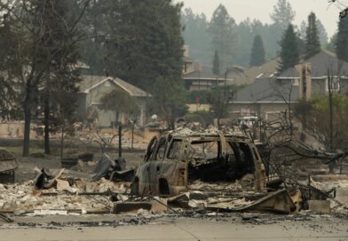 Fires in Spokane, Washington, burn 600 structures, force 60,000 evacuations