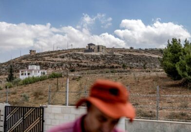 Former envoys urge joint French, UK action on Palestinian territories