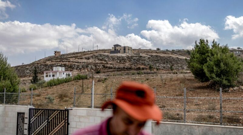 Former envoys urge joint French, UK action on Palestinian territories