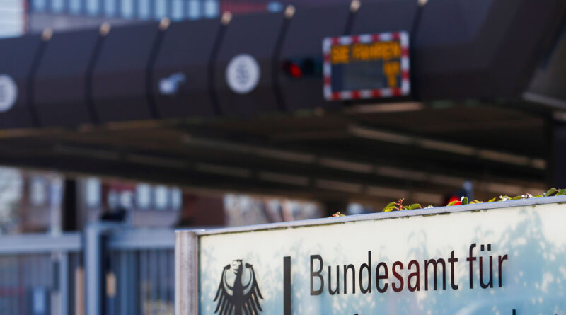 German spy agency opens helpline for those exiled from Russia, China