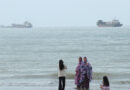 Hormuz traffic slows further after US threatens more economic pressure on Iran