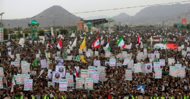 Houthi missile attacks kill 58 Saudi-backed Yemeni govt forces: source