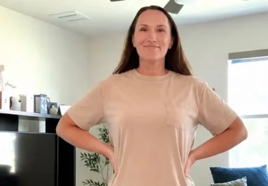 I have lipedema, a common chronic condition that makes my legs puffy. These 3 habits help me reduce inflammation.