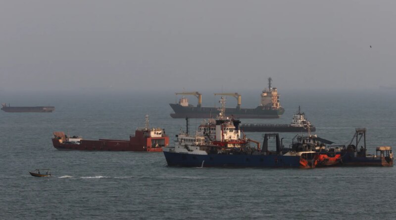 Iran grants permission for some Iraqi oil tankers to pass through Hormuz
