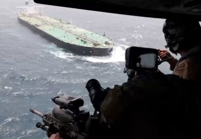 Iranian tankers gather off Sri Lankan coast 
