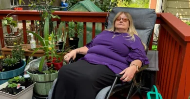 I'm 68 and chose 'soft retirement.' I work 3 days a week and keep my benefits.