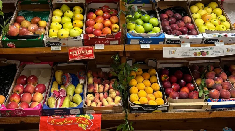 I'm an American who lived in Rome. These were the 6 most surprising things about grocery shopping in Italy.