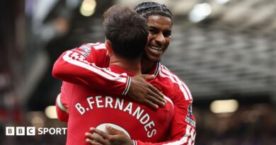 Manchester United beat Ipswich 5-1 on Sunday