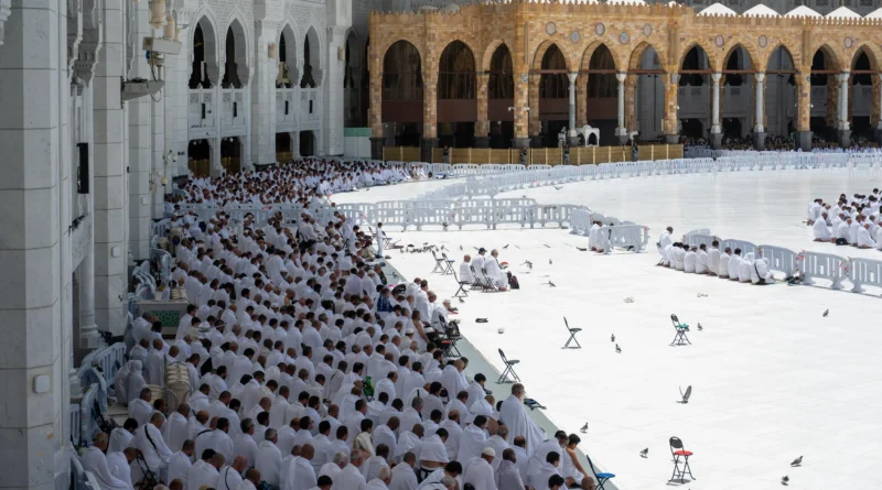 Meal Service Now Compulsory in Umrah Packages for Pakistan, Egypt, Bangladesh and India