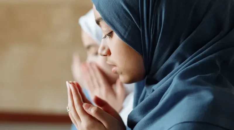 Muslims Across UK Gather to Pray for Rain and Relief From Drought