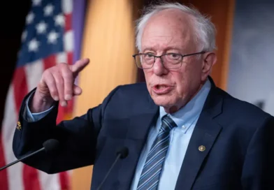 Older student-loan borrowers are at risk of losing a chunk of their Social Security. There's a new bill to prevent that.