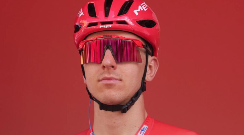 Pogacar to have surgery on broken collarbone after horrific Vuelta crash