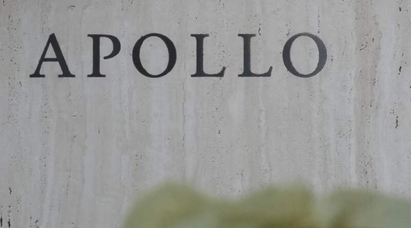 Apollo Global Management signage in New York, US, on Tuesday, Dec. 5, 2023. Apollo's CEO said it's getting harder for active managers to beat indexes in public markets and that it is easier for investors to find alpha in private markets. Photographer: Jeenah Moon/Bloomberg via Getty Images