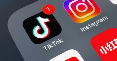 Various social apps on mobile phones: Tiktok, Instagram, Facebook, Xiaohongshu, YouTube, WeChat, Instagram