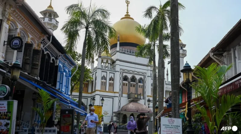Singapore Mosques Shorten Friday Sermons Over Hot Weather