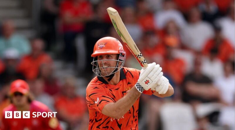 Mitchell Marsh batting for Sunrisers Leeds