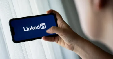 The fine line between getting noticed and getting embarrassed on LinkedIn