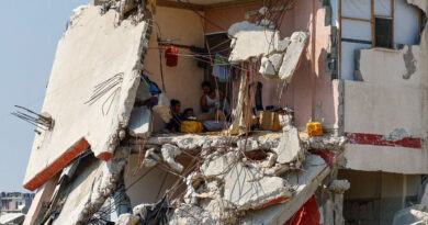 Trump's envoys meet mediators, Israel strikes Gaza