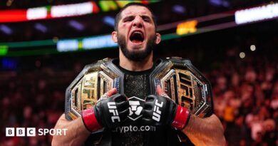 Islam Makhachev celebrates beating Ian Machado Garry
