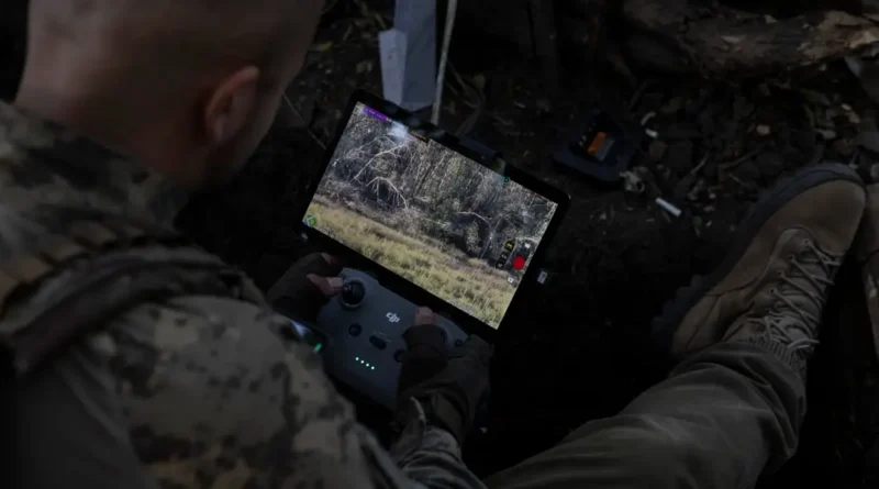 US tech is powering Ukraine's drone war. Officers fear it's created a serious vulnerability for Kyiv.