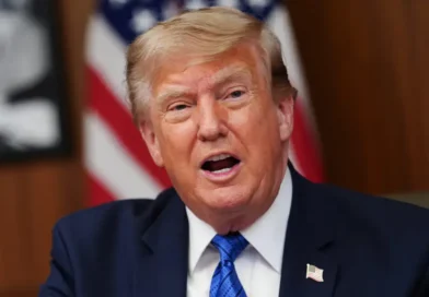 What smart people are saying about Trump Media charging for early access to the president's Truth Social posts