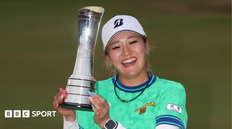 Shiho Kuwaki of Japan celebrates victory