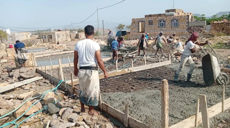 Yemen’s crumbling roads mean an arduous quest for water for Taiz villagers